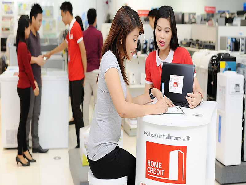 Chỉ có 4/1000 khách hàng nữ trễ hạn trong kỳ thanh toán đầu tiên